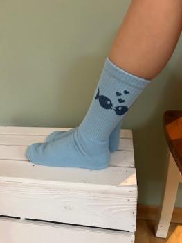 Preview: Greta rocks the Socks 34-40 - Blaue Socke mit Fischen