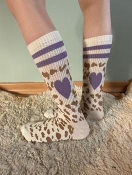 Socke Leo Beige mit Lila Herz